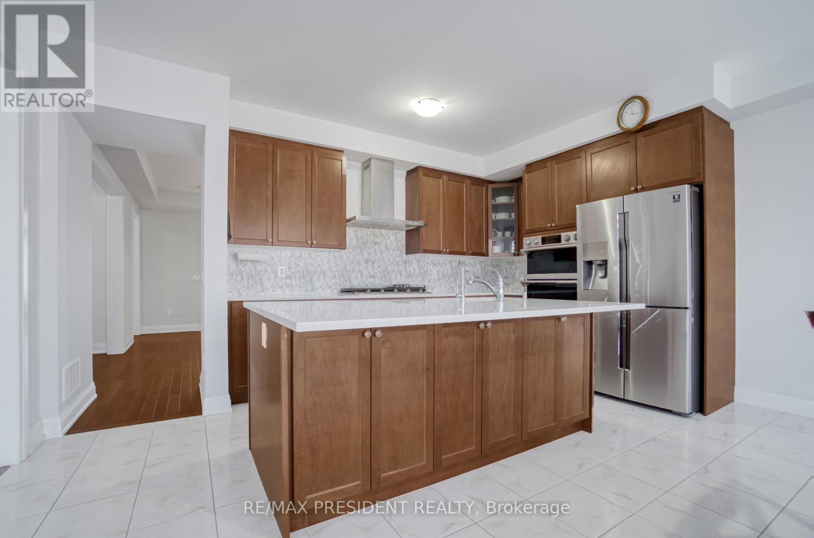 142 PRINCE CHARLES CRESCENT Image 15