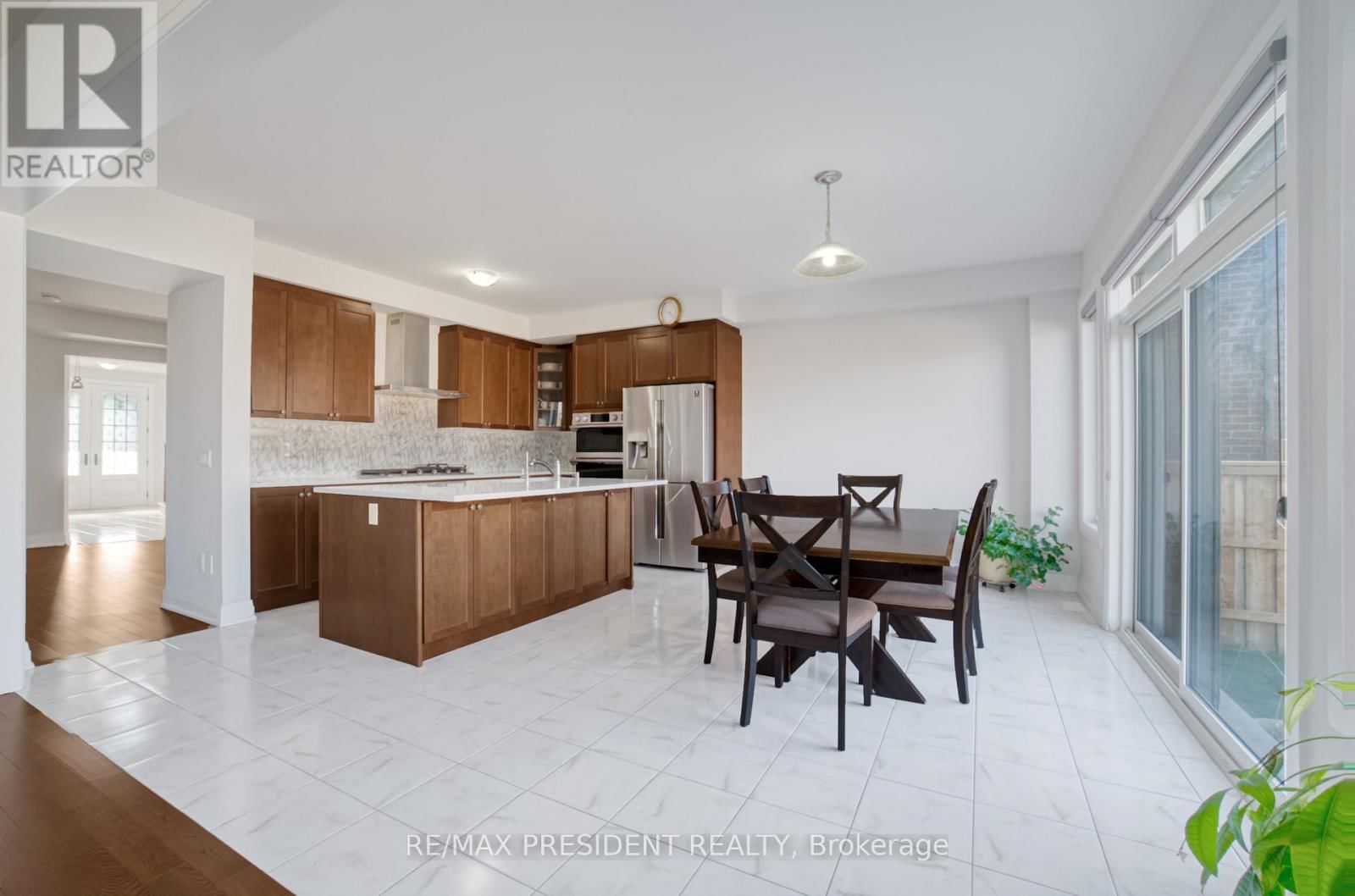 142 PRINCE CHARLES CRESCENT Image 16