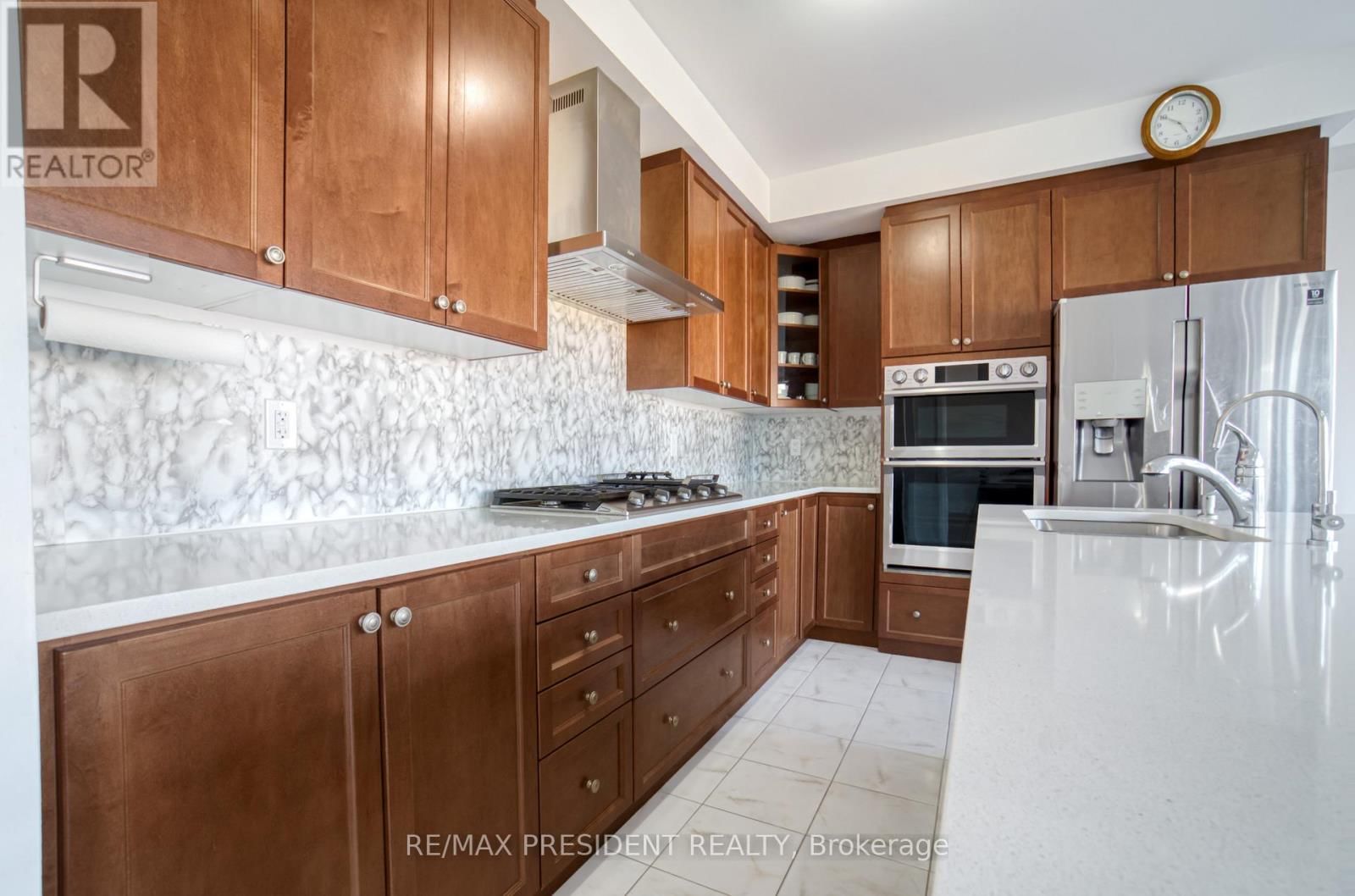 142 PRINCE CHARLES CRESCENT Image 17