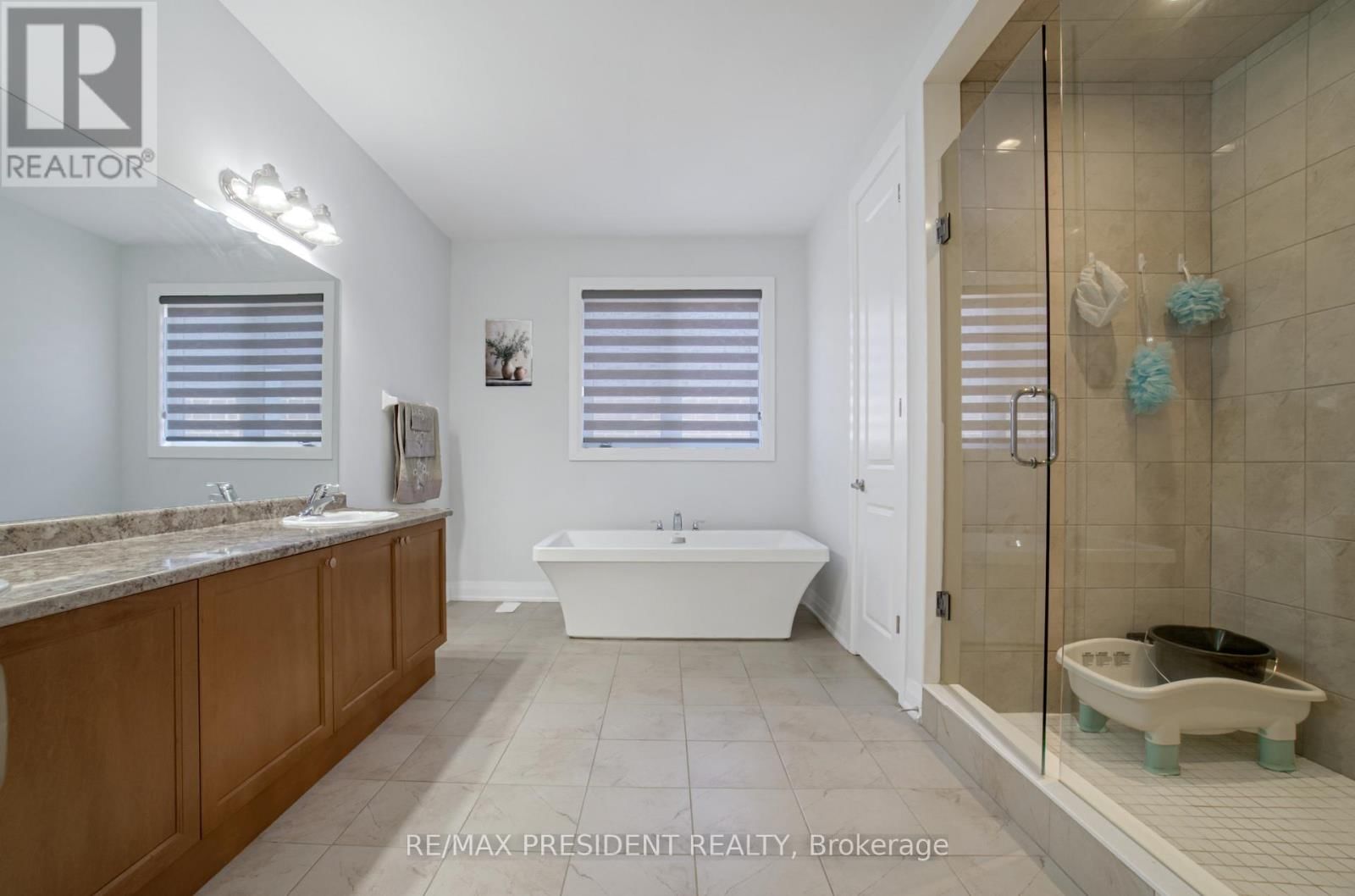 142 PRINCE CHARLES CRESCENT Image 26