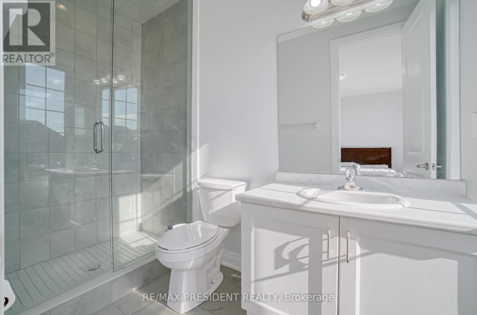 142 PRINCE CHARLES CRESCENT Image 31