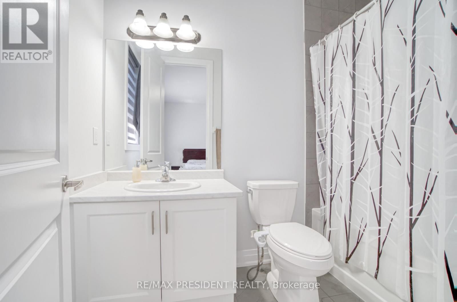 142 PRINCE CHARLES CRESCENT Image 33