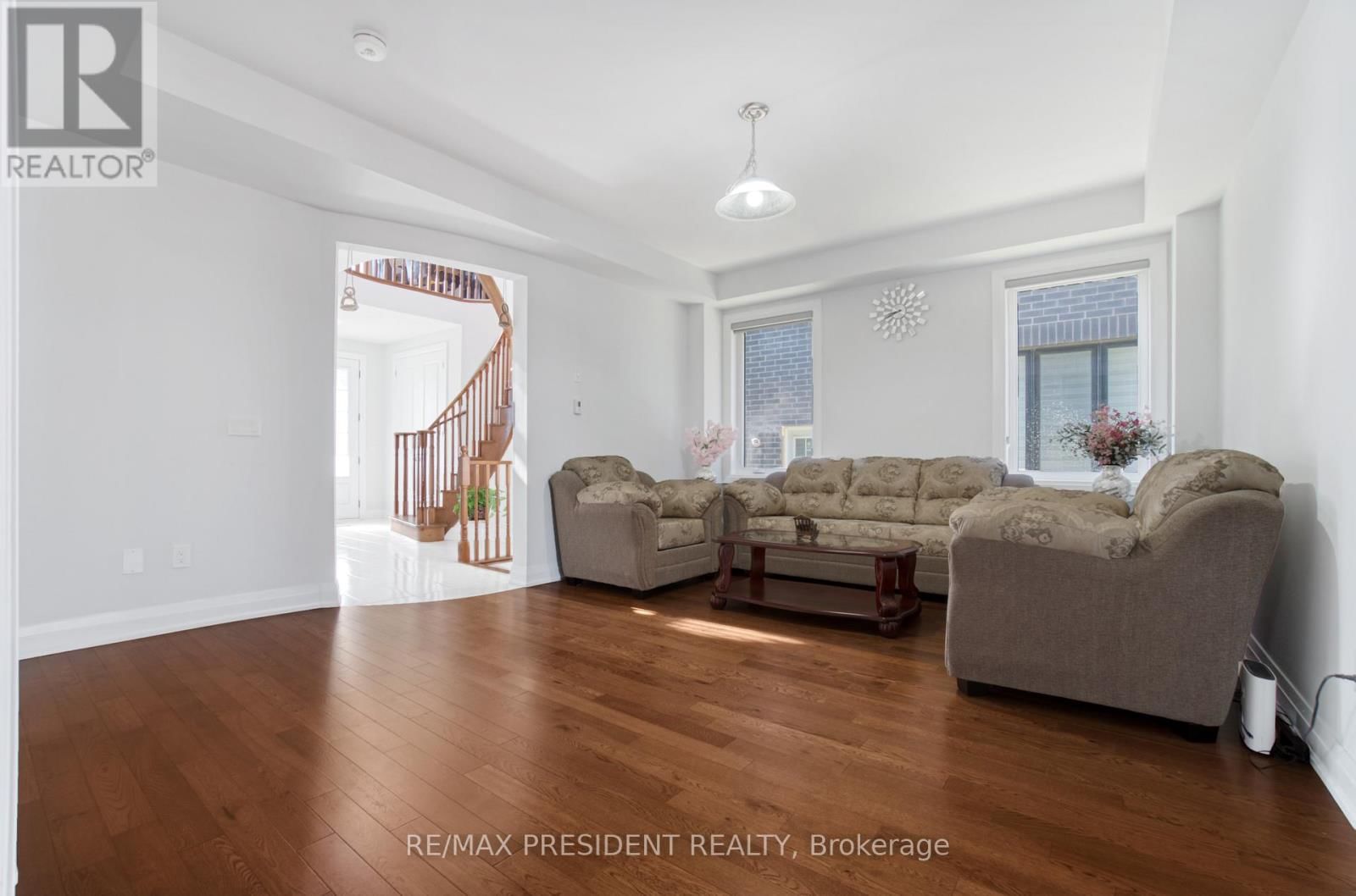 142 PRINCE CHARLES CRESCENT Image 9