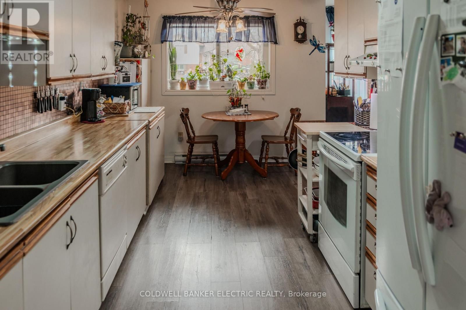 105 - 2185 WALKER AVENUE NORTH Image 6