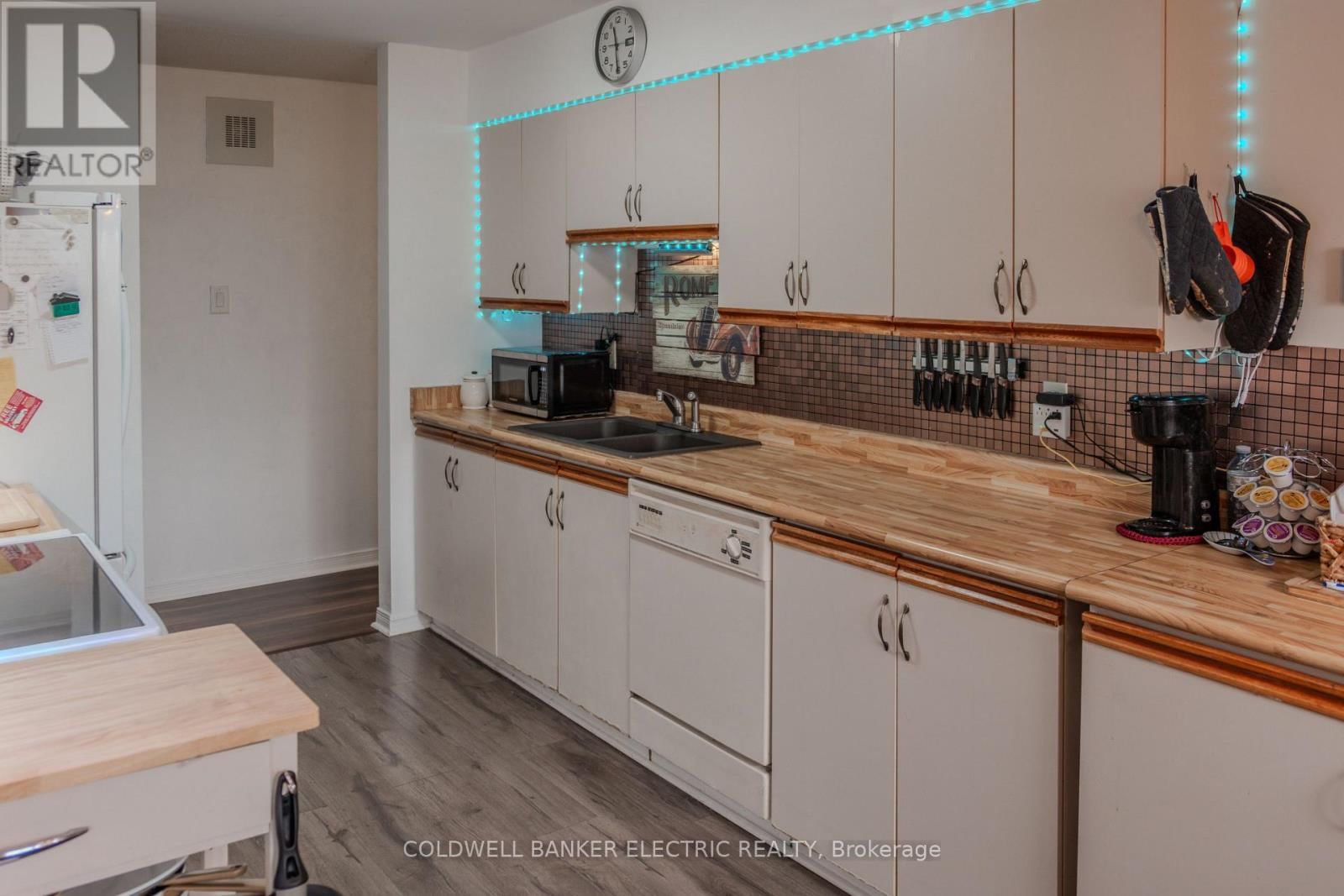 105 - 2185 WALKER AVENUE NORTH Image 8