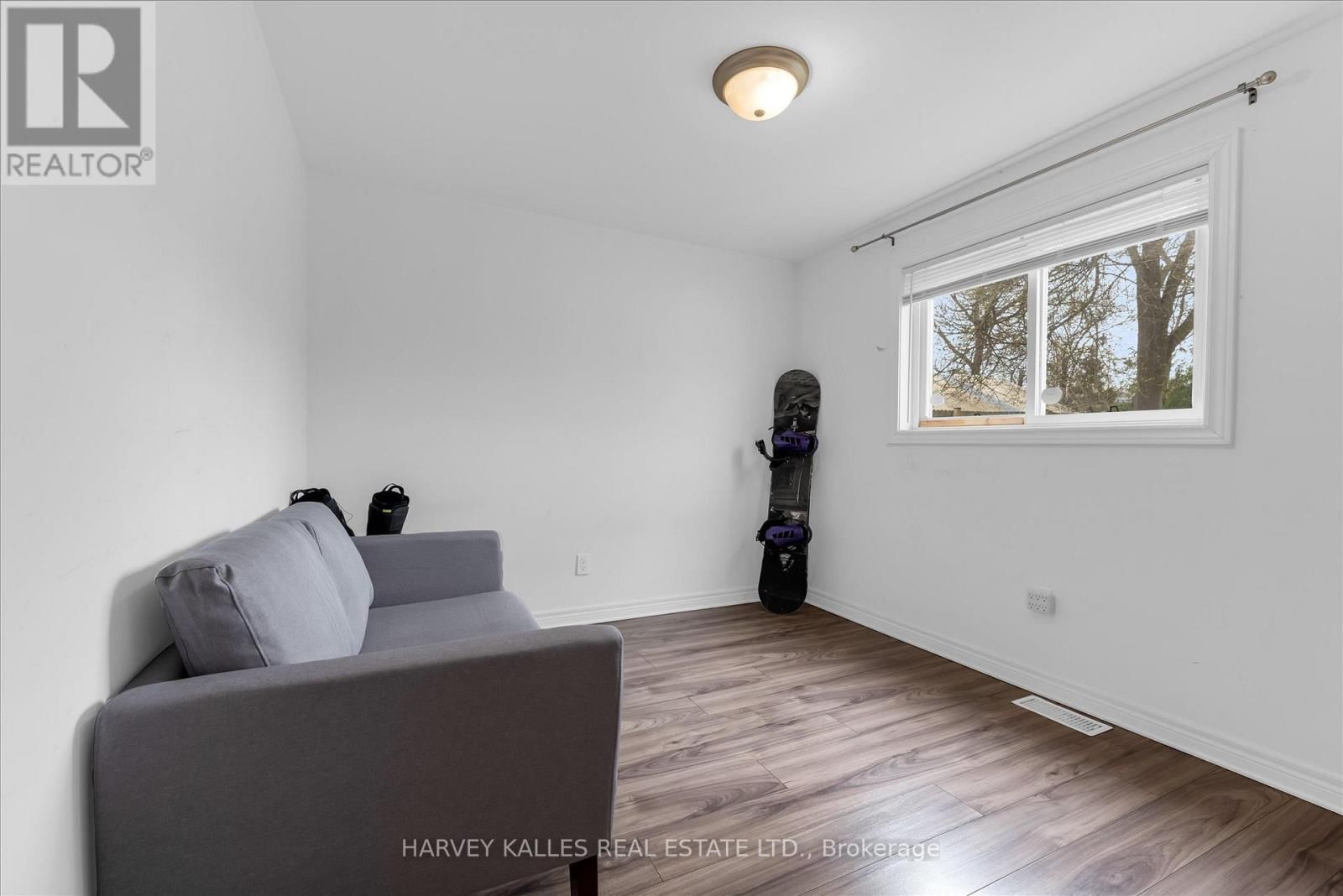 105 ORMOND STREET NORTH Image 11