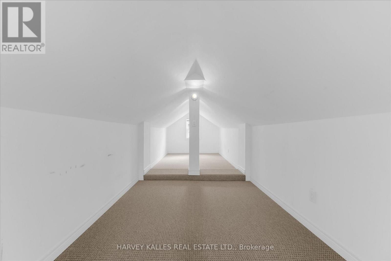 105 ORMOND STREET NORTH Image 15