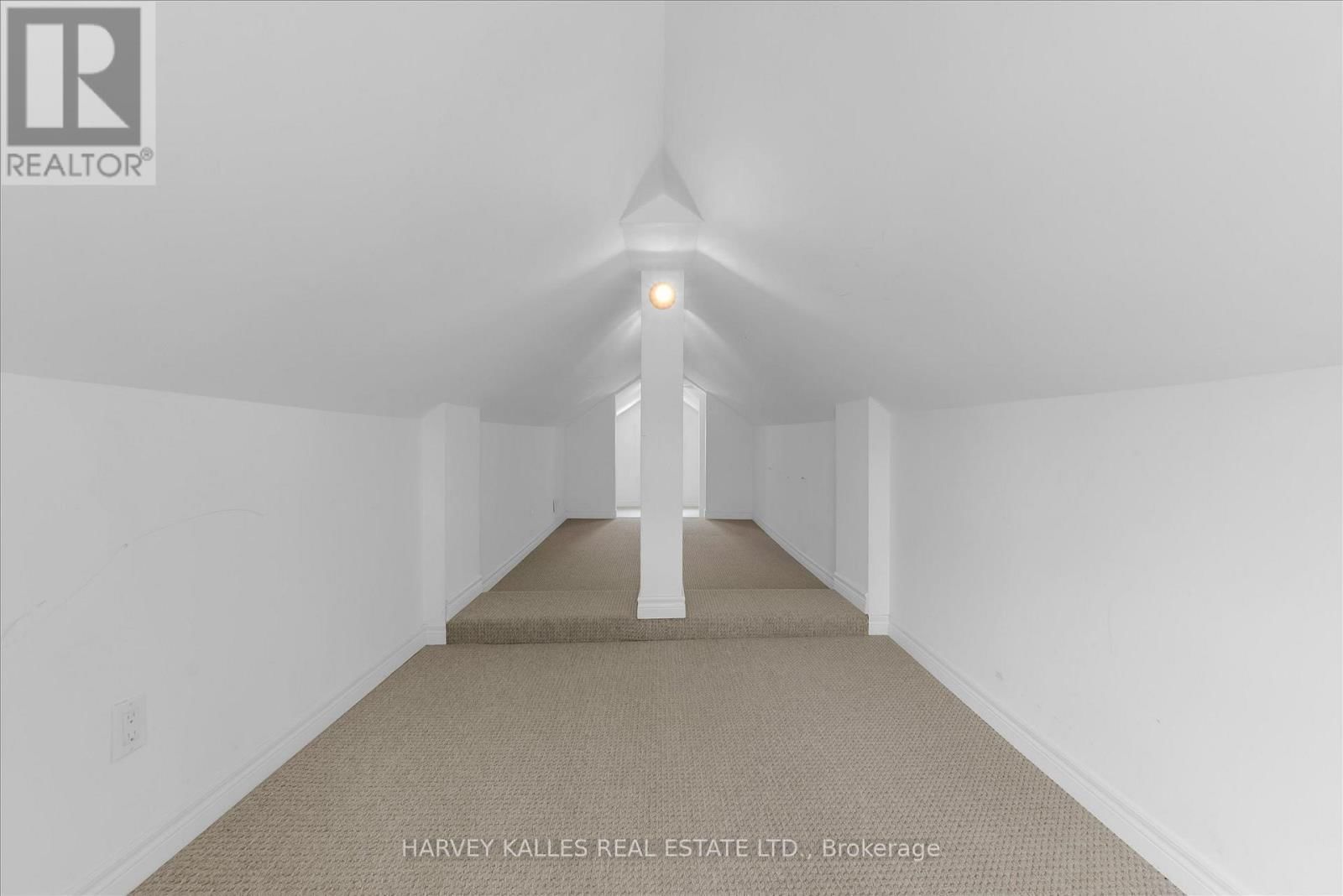 105 ORMOND STREET NORTH Image 16