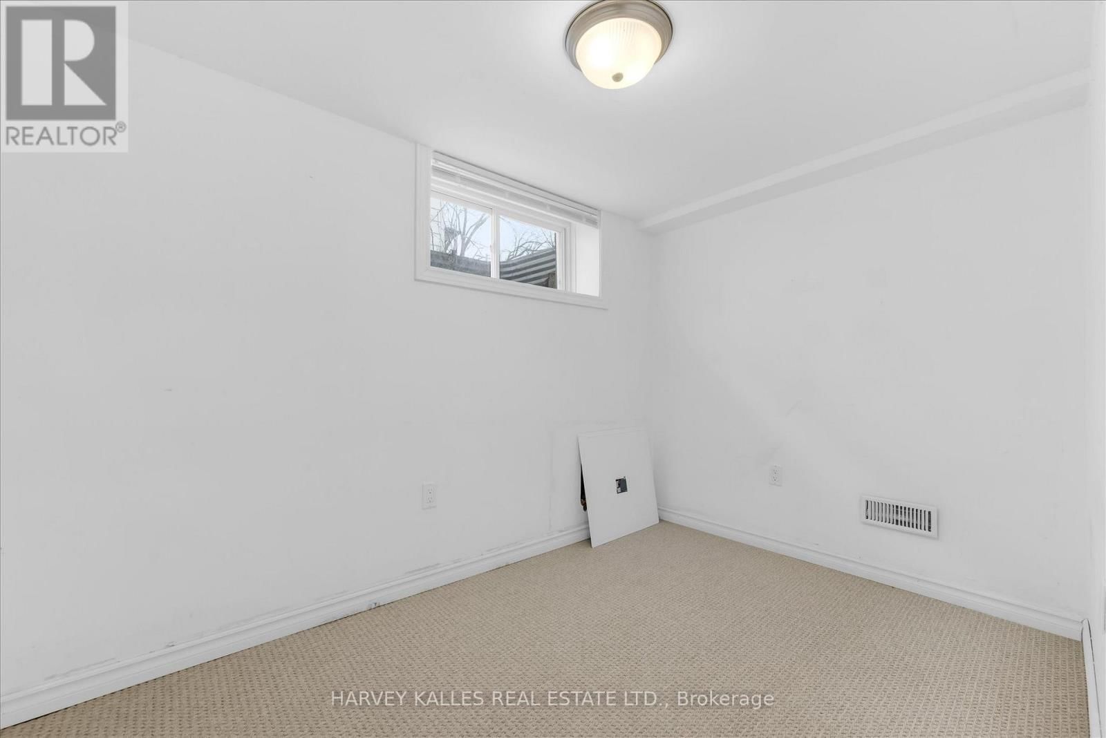 105 ORMOND STREET NORTH Image 21