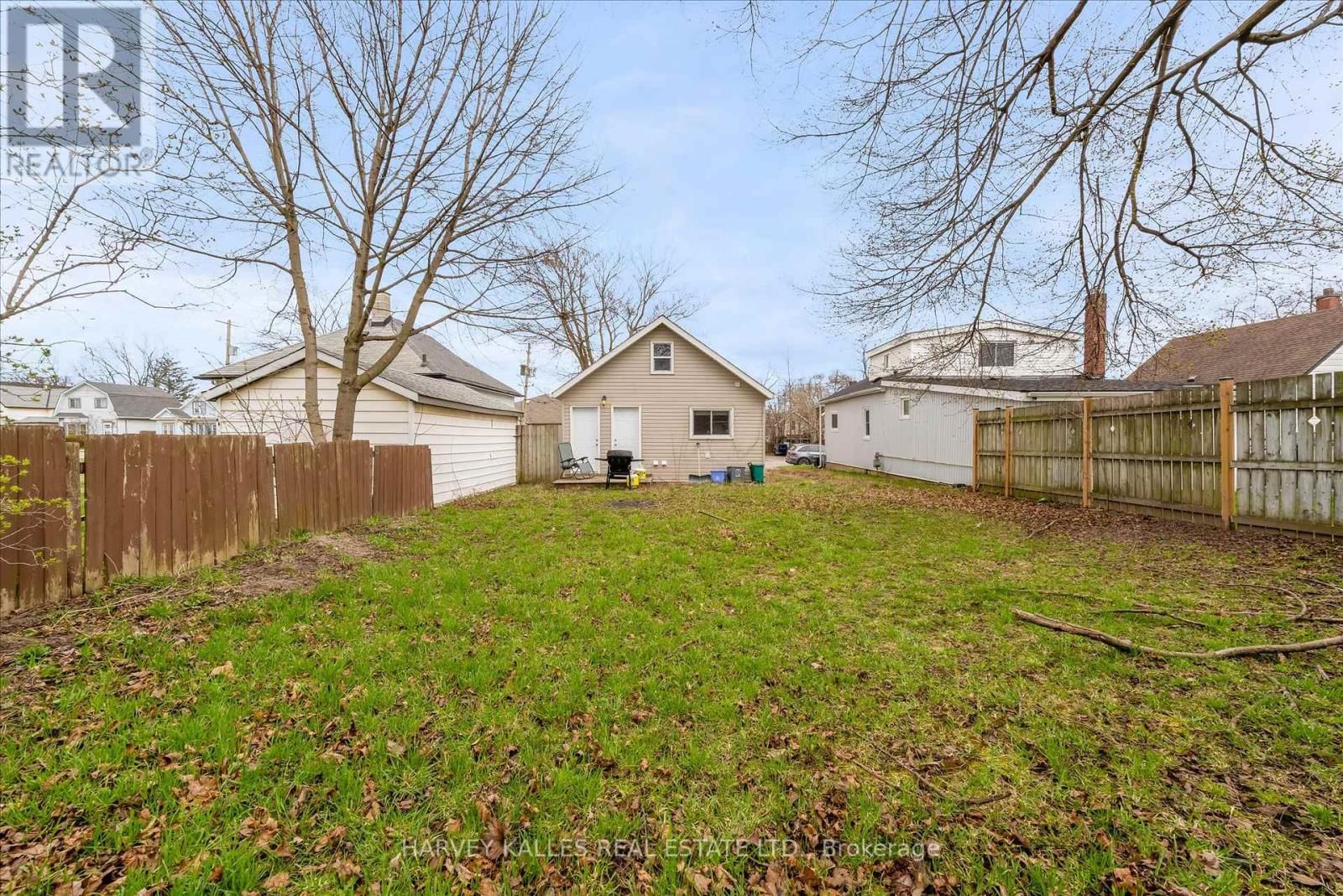 105 ORMOND STREET NORTH Image 4