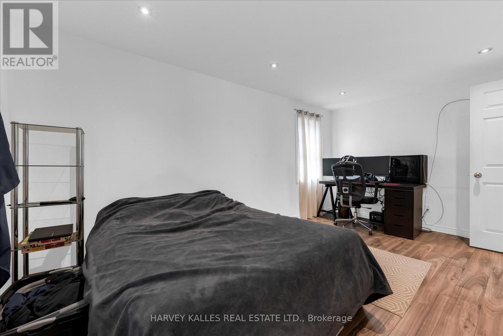 105 ORMOND STREET NORTH Image 8