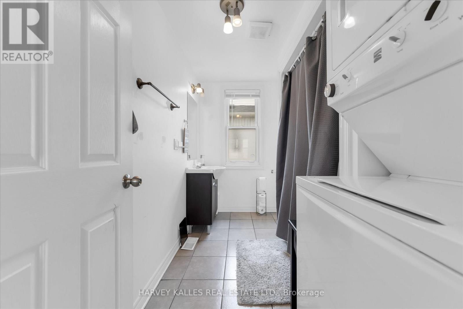 105 ORMOND STREET NORTH Image 9