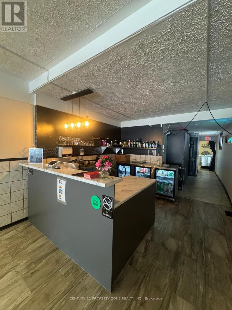 25 ROBINSON STREET Image 11