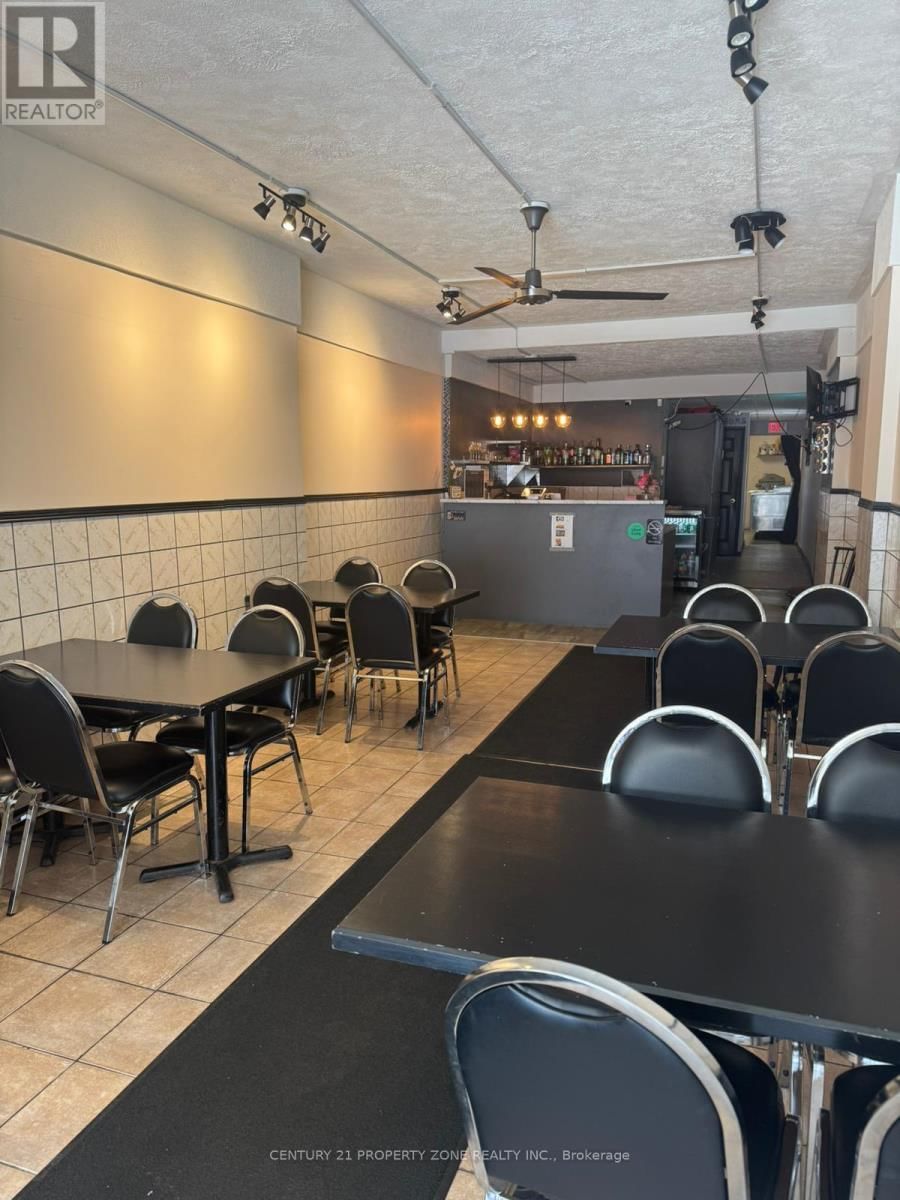 25 ROBINSON STREET Image 14