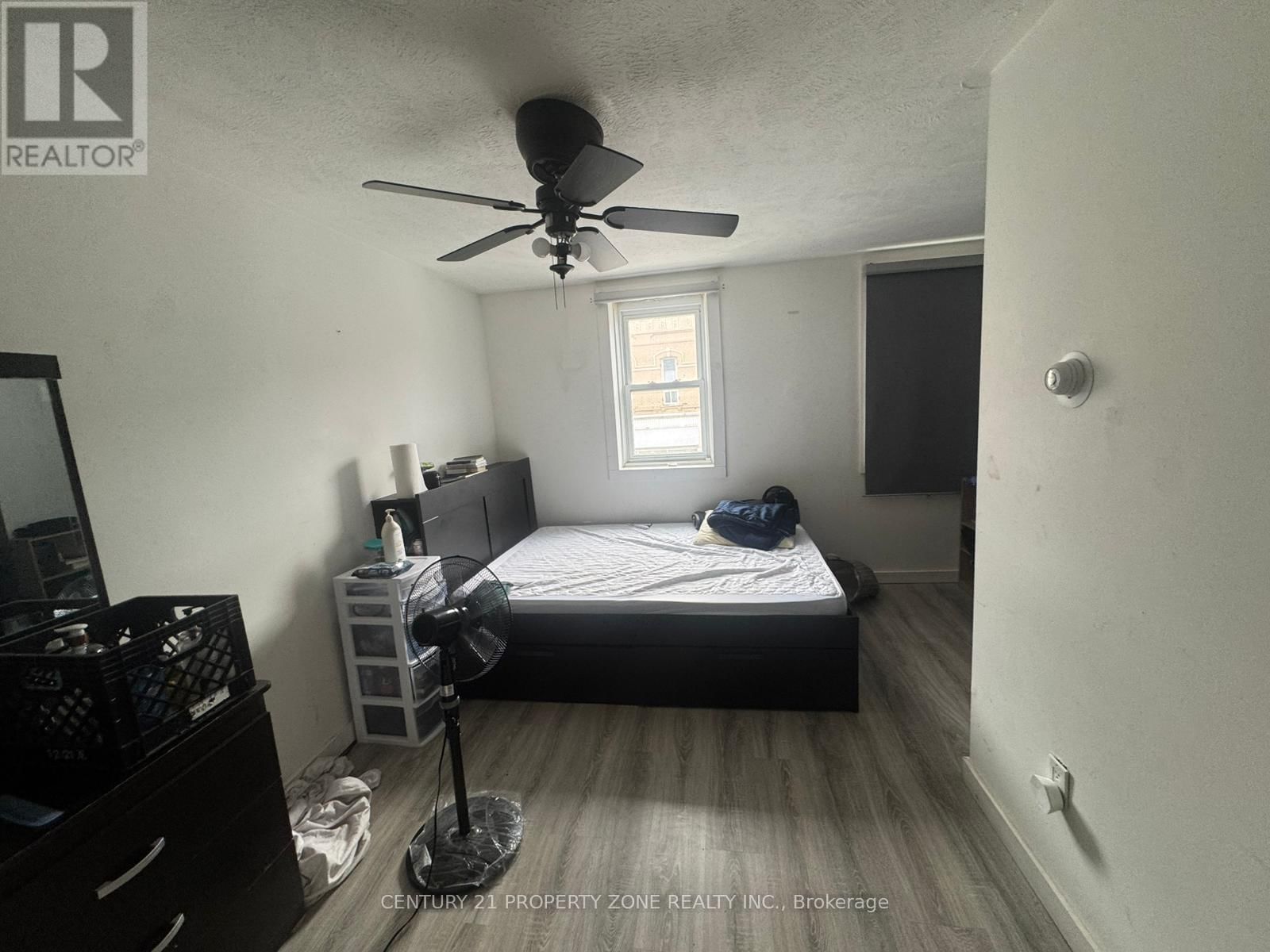 25 ROBINSON STREET Image 21