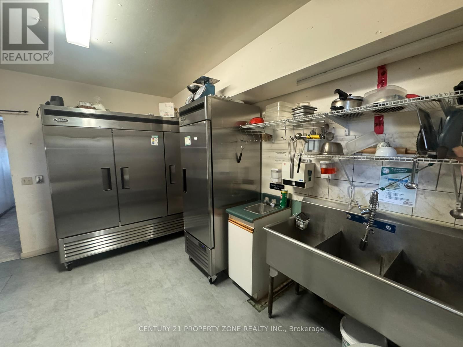 25 ROBINSON STREET Image 5