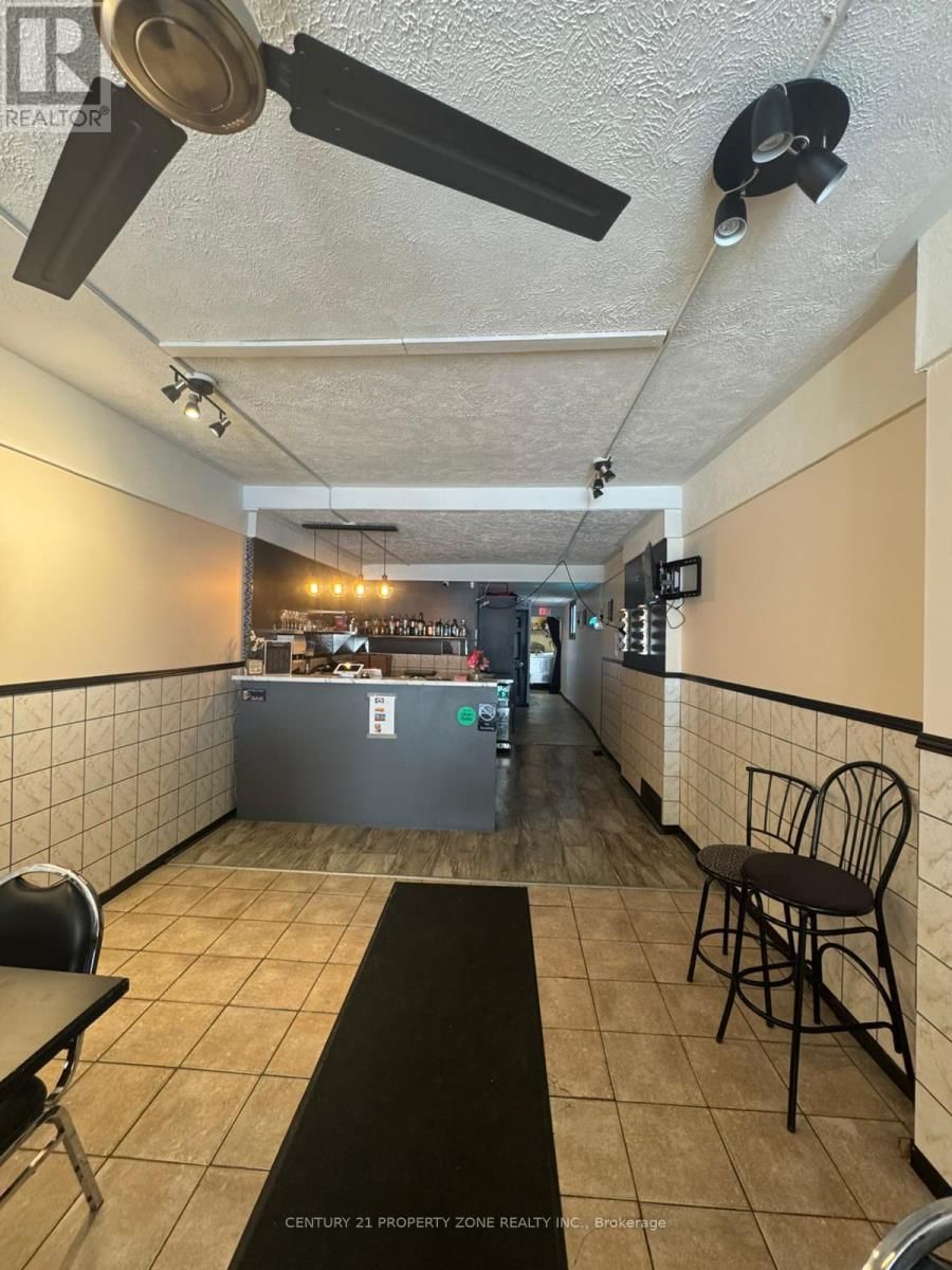 25 ROBINSON STREET Image 8