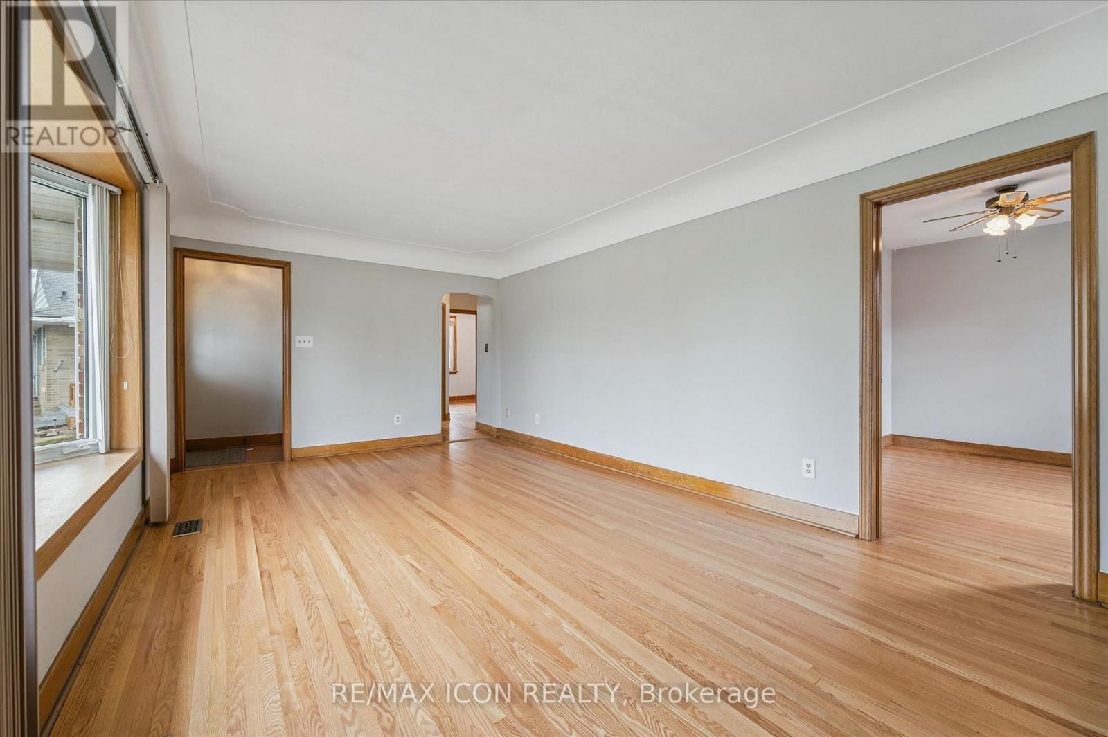 543 PHILIP CRESCENT Image 7