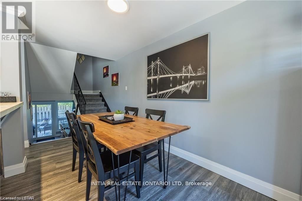 28 CHIDDINGTON GATE SOUTH Image 4