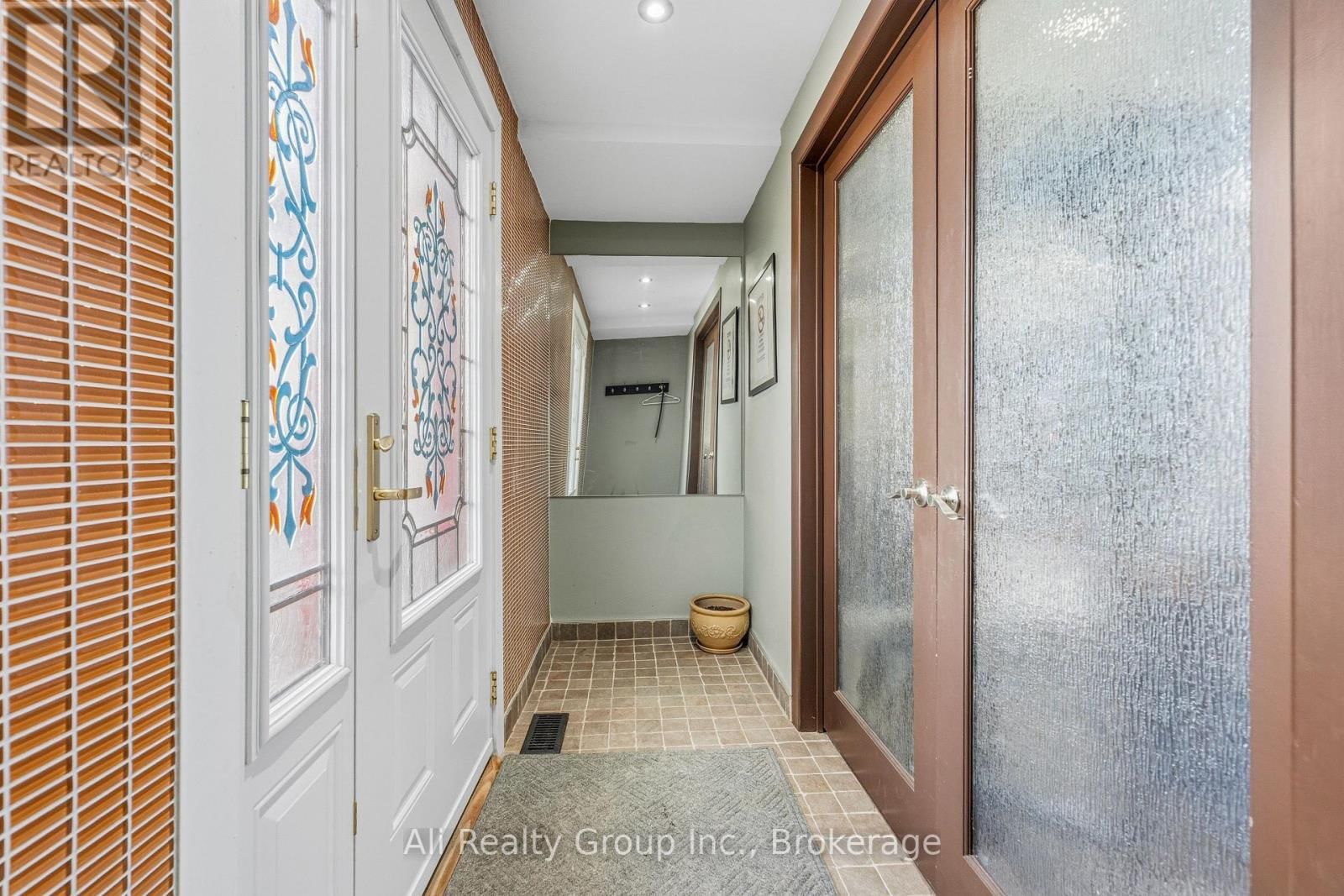 161 HERZBERG ROAD Image 11