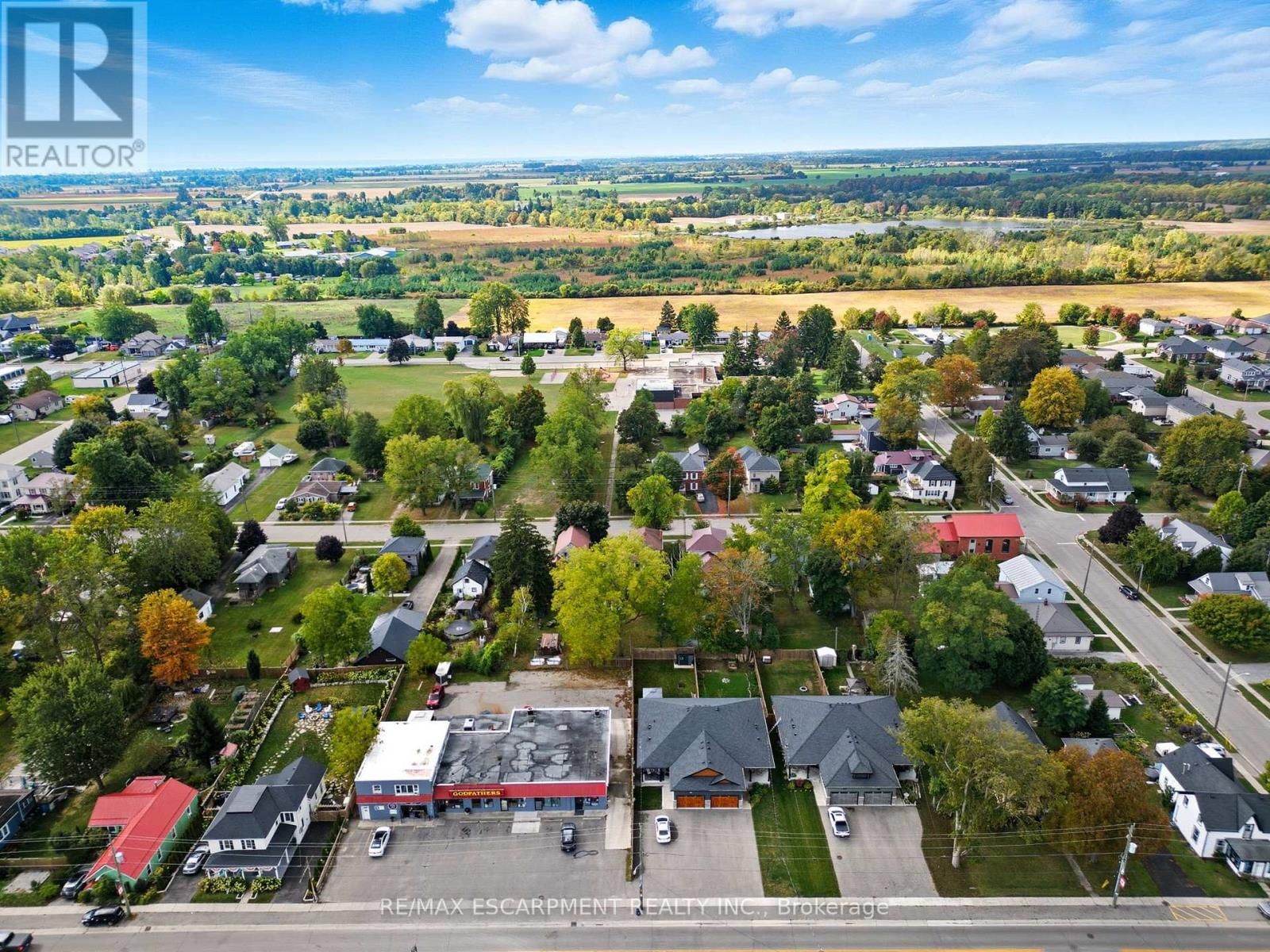 1053 BAY STREET Image 2