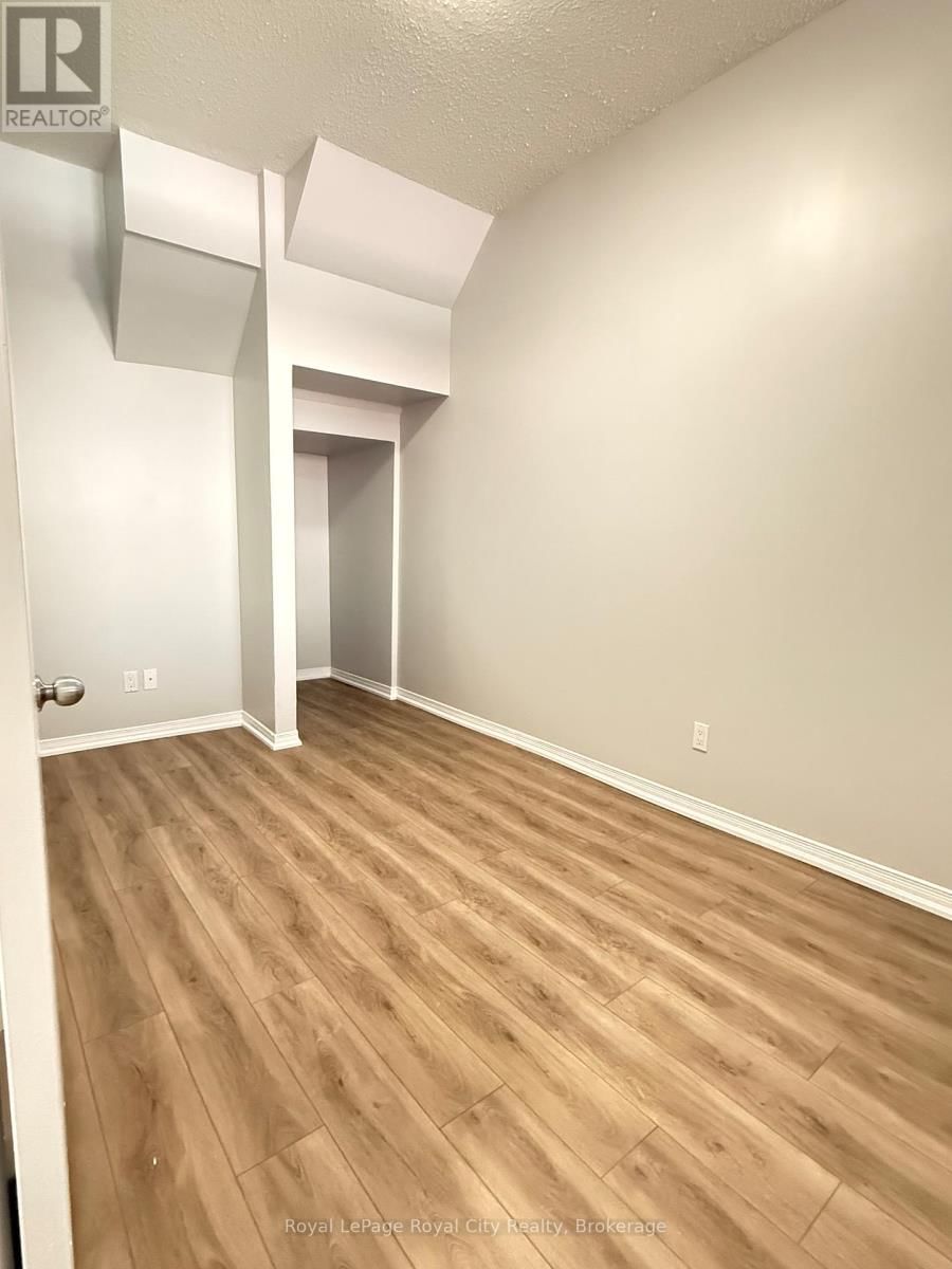 1 - 116 WYNDHAM STREET NORTH Image 8