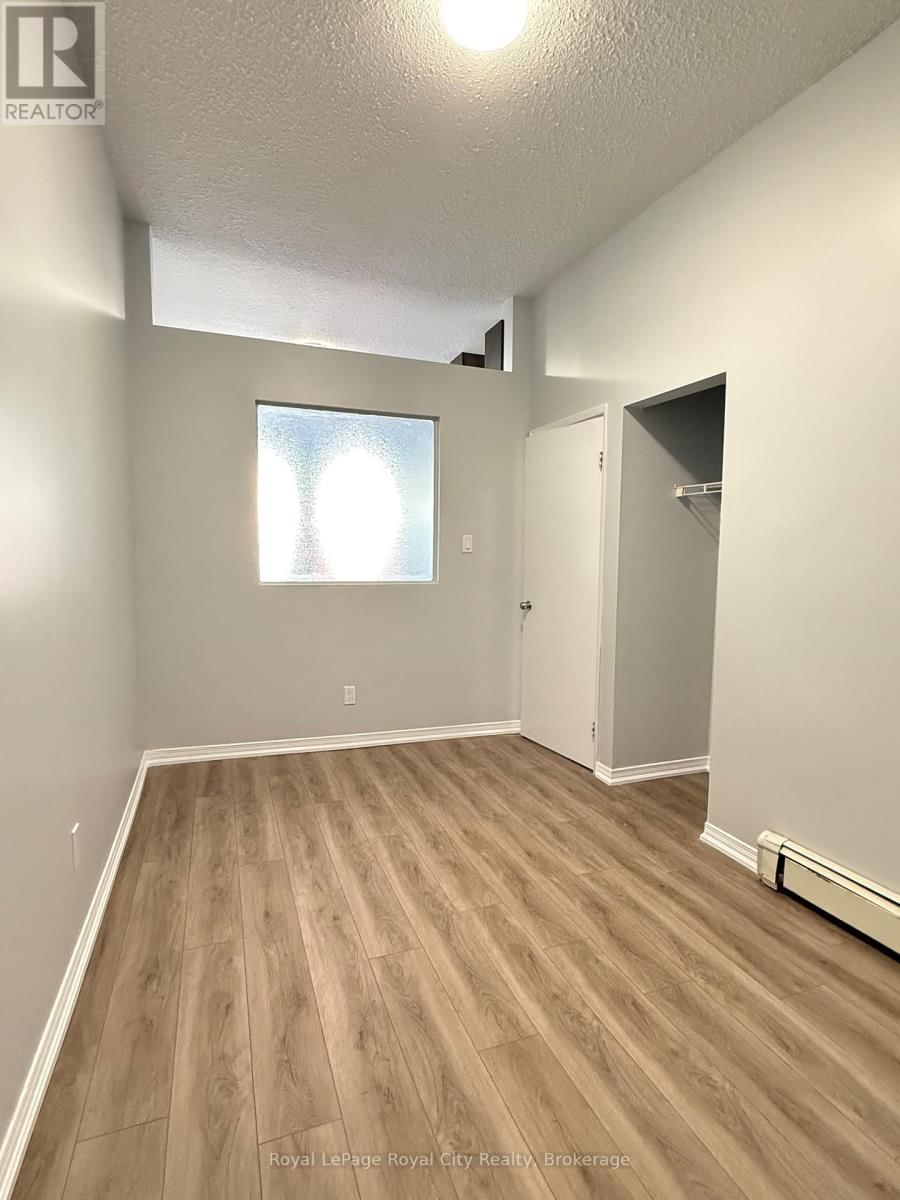 1 - 116 WYNDHAM STREET NORTH Image 9