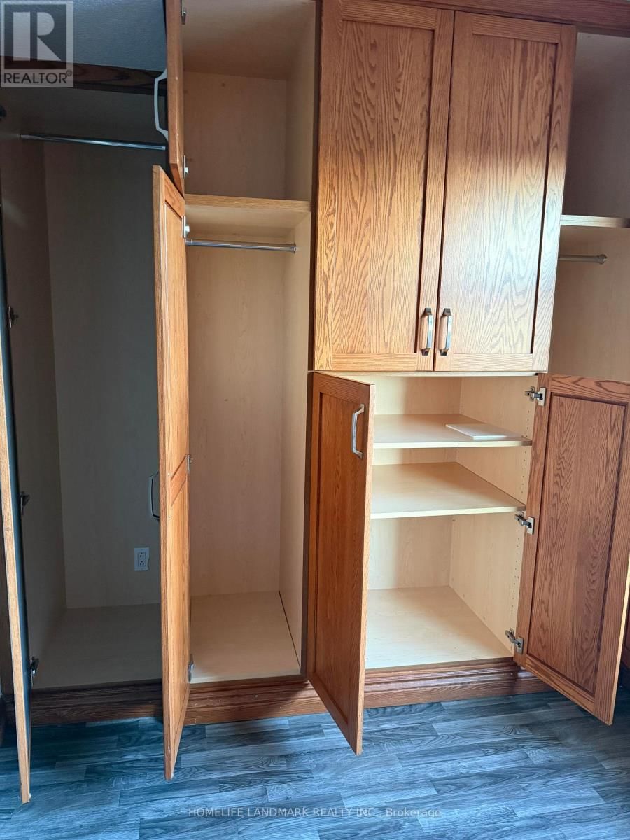 183 MAIN STREET EAST Image 4