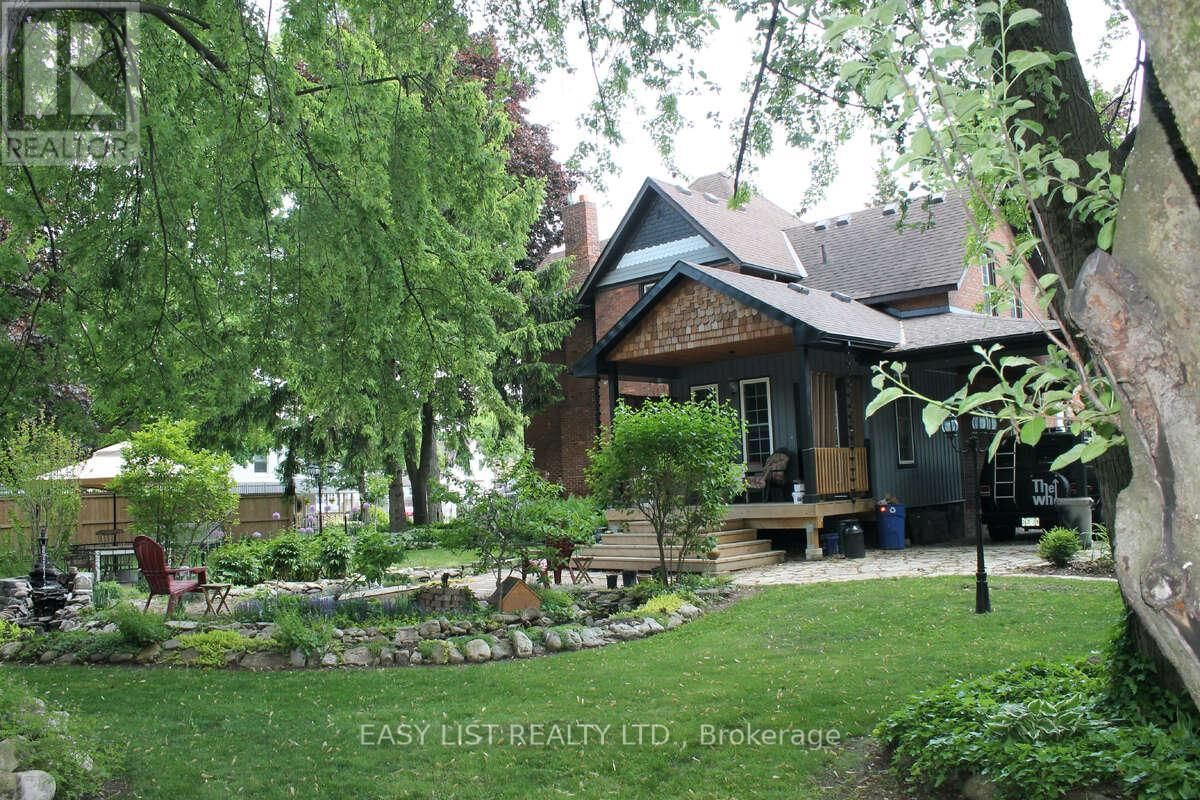 213 VIDAL STREET SOUTH Image 12