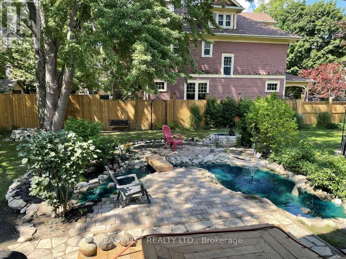 213 VIDAL STREET SOUTH Image 14