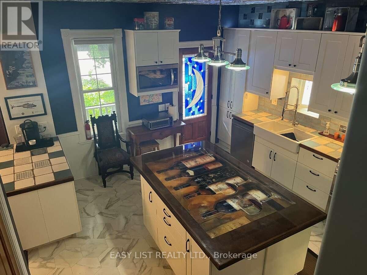 213 VIDAL STREET SOUTH Image 15