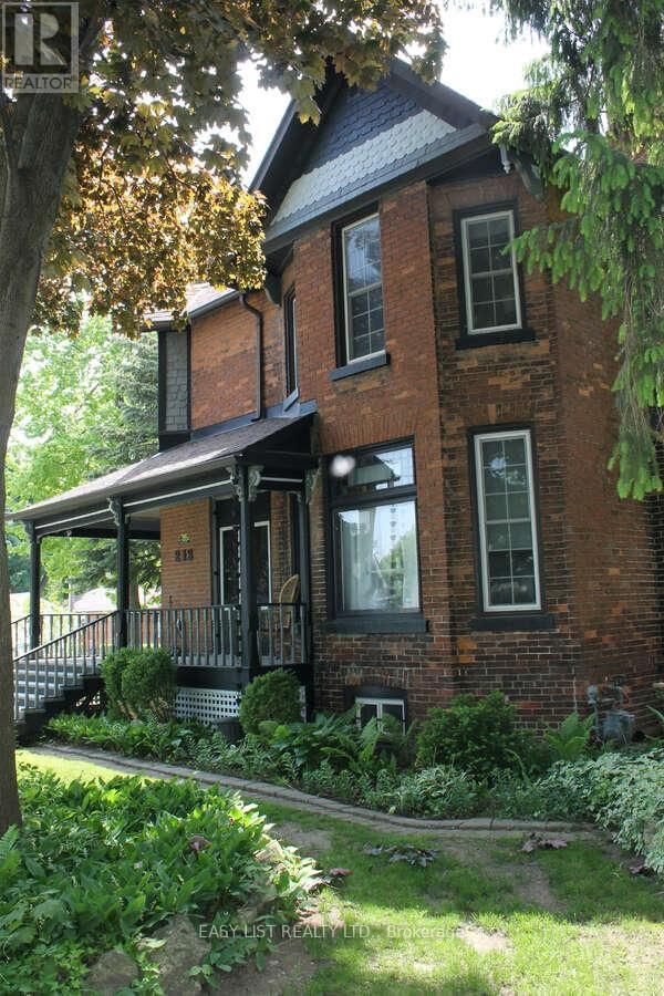 213 VIDAL STREET SOUTH Image 2