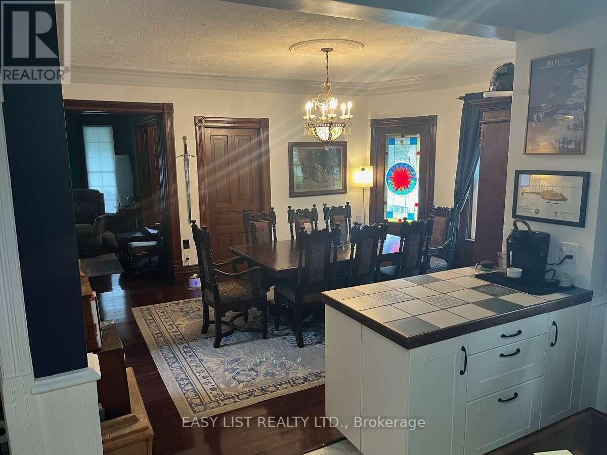 213 VIDAL STREET SOUTH Image 20