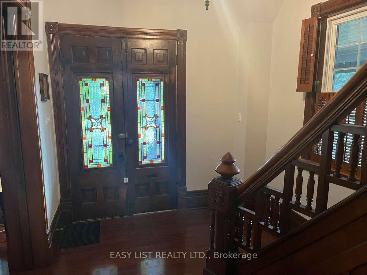 213 VIDAL STREET SOUTH Image 23