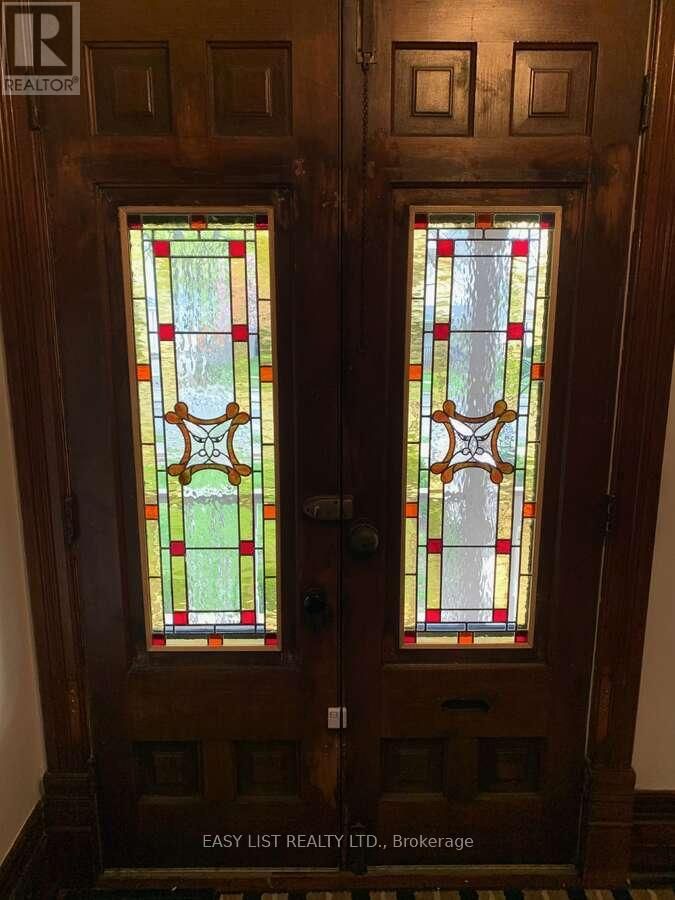 213 VIDAL STREET SOUTH Image 25