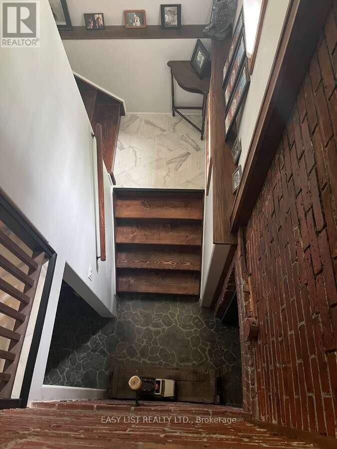 213 VIDAL STREET SOUTH Image 30