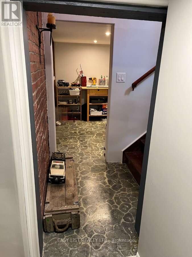 213 VIDAL STREET SOUTH Image 43