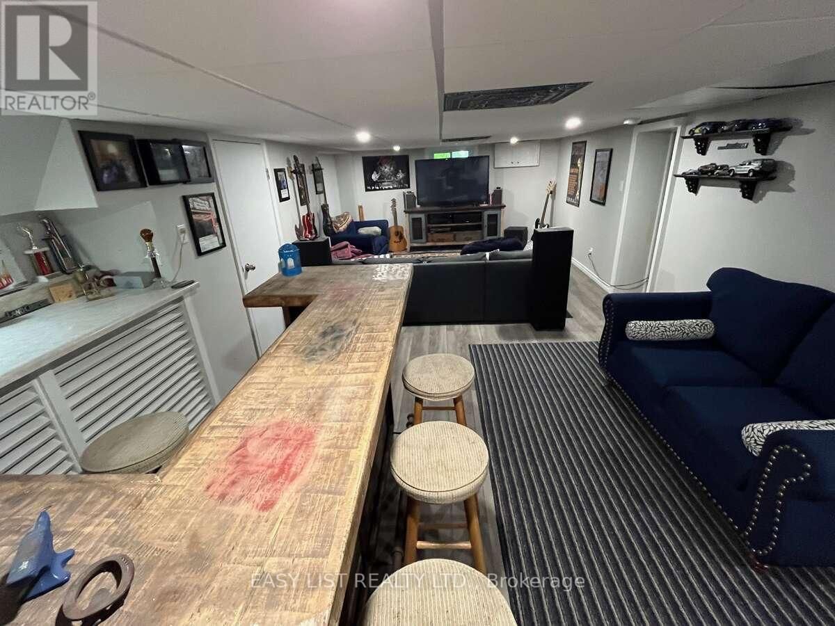 213 VIDAL STREET SOUTH Image 45