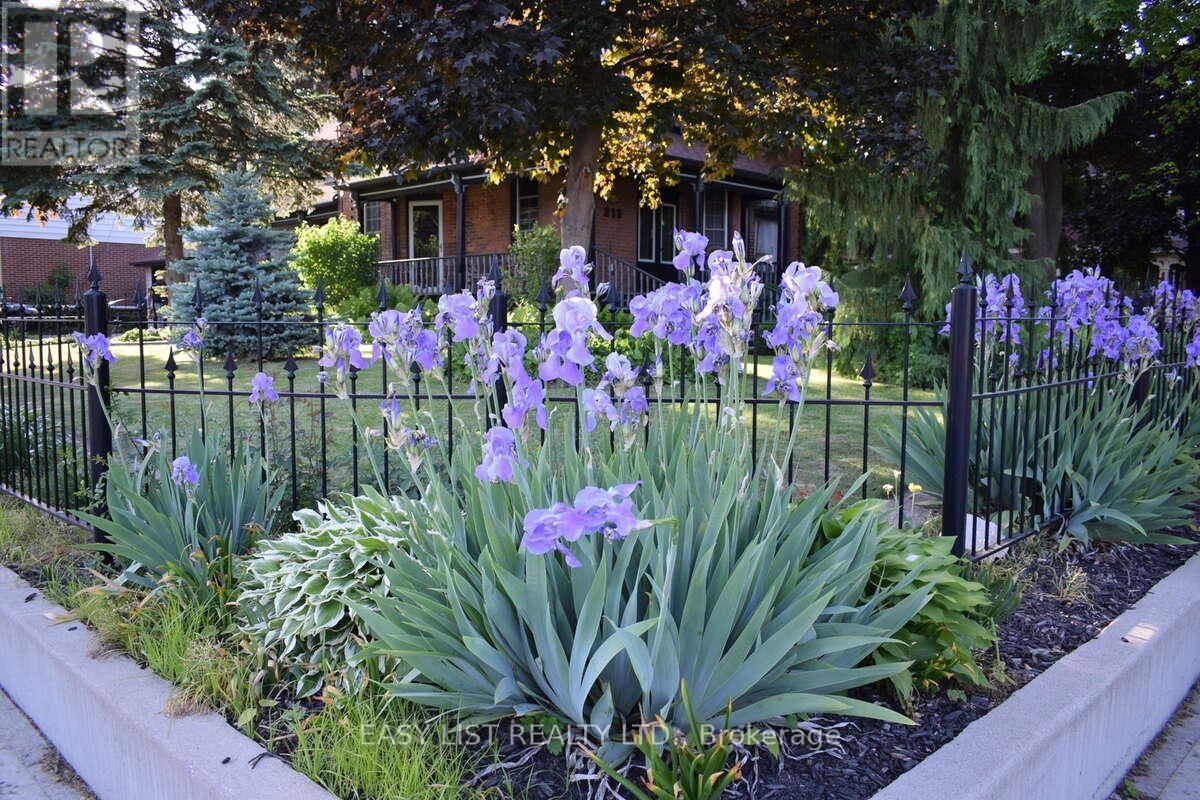 213 VIDAL STREET SOUTH Image 7