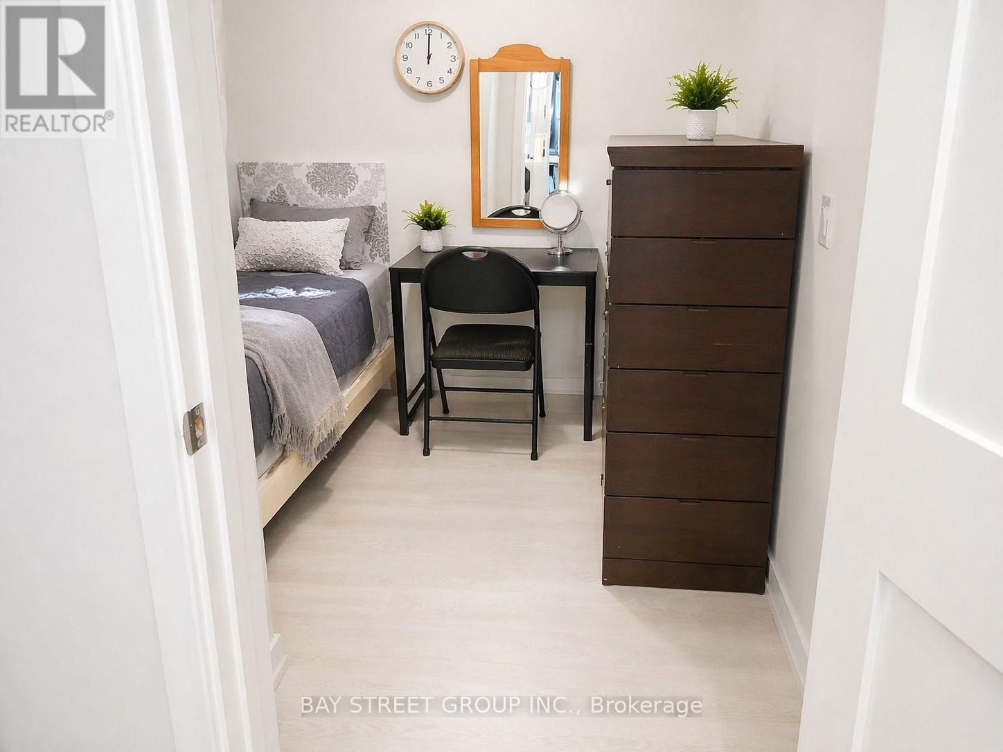 708 - 415 MAIN STREET WEST Image 10