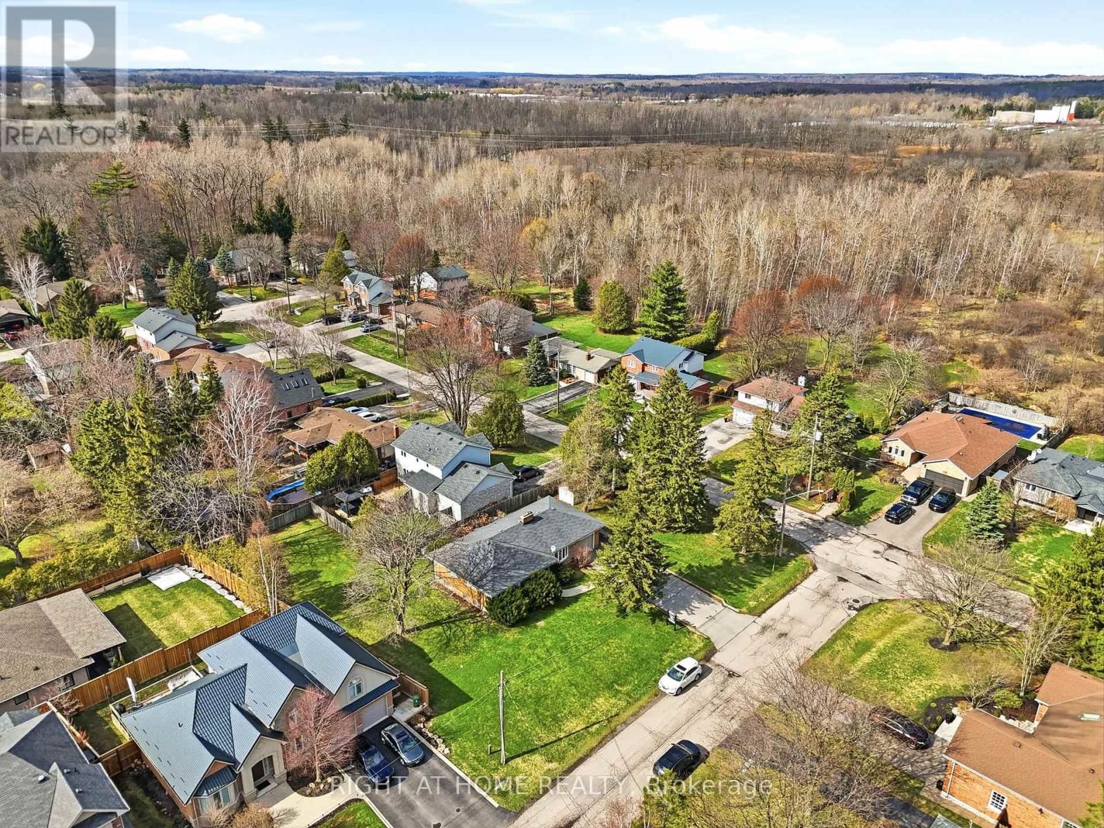 13 WESTVIEW CRESCENT Image 16