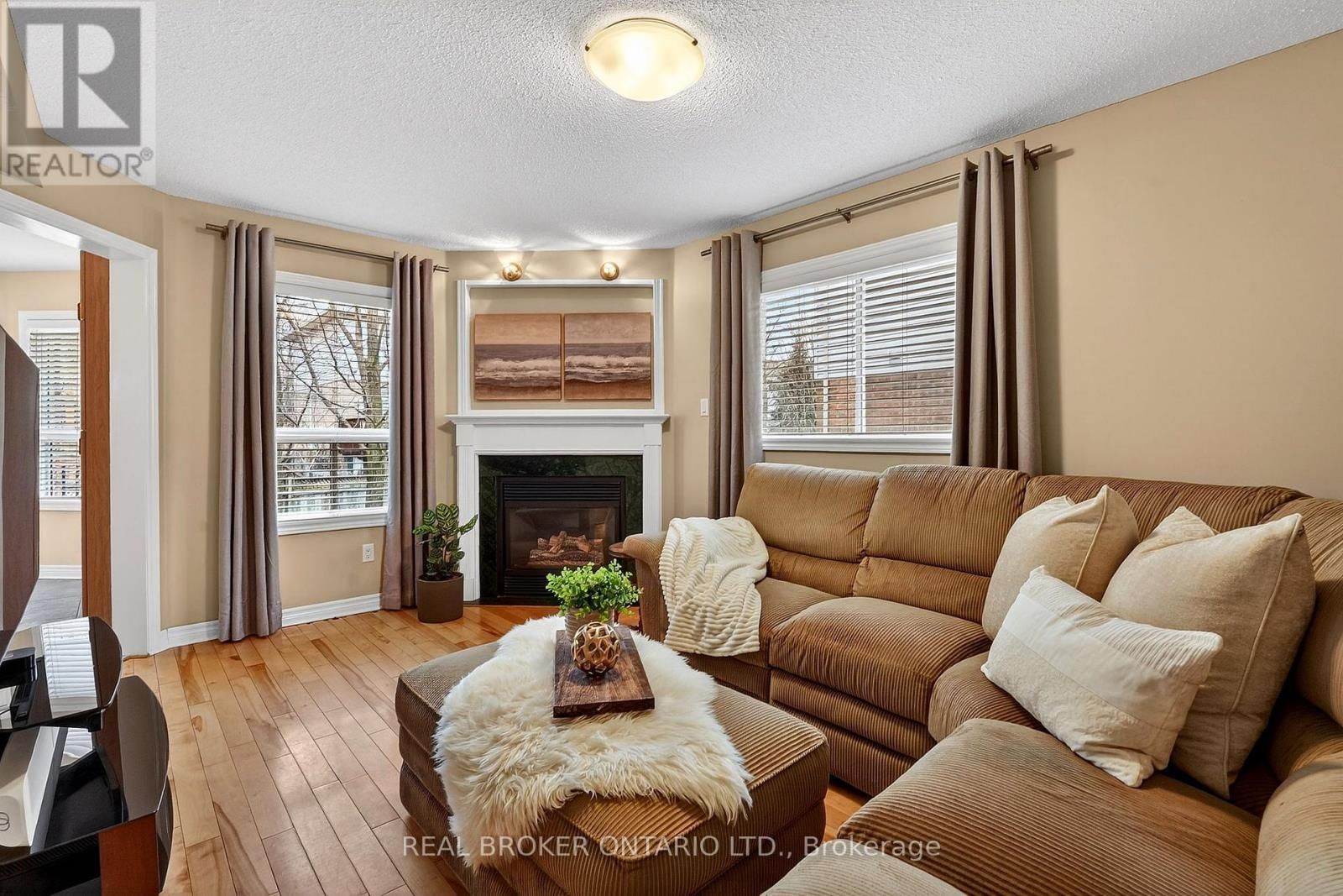 24 SHETLAND DRIVE Image 21