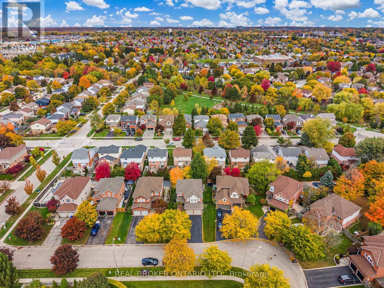 24 SHETLAND DRIVE Image 44