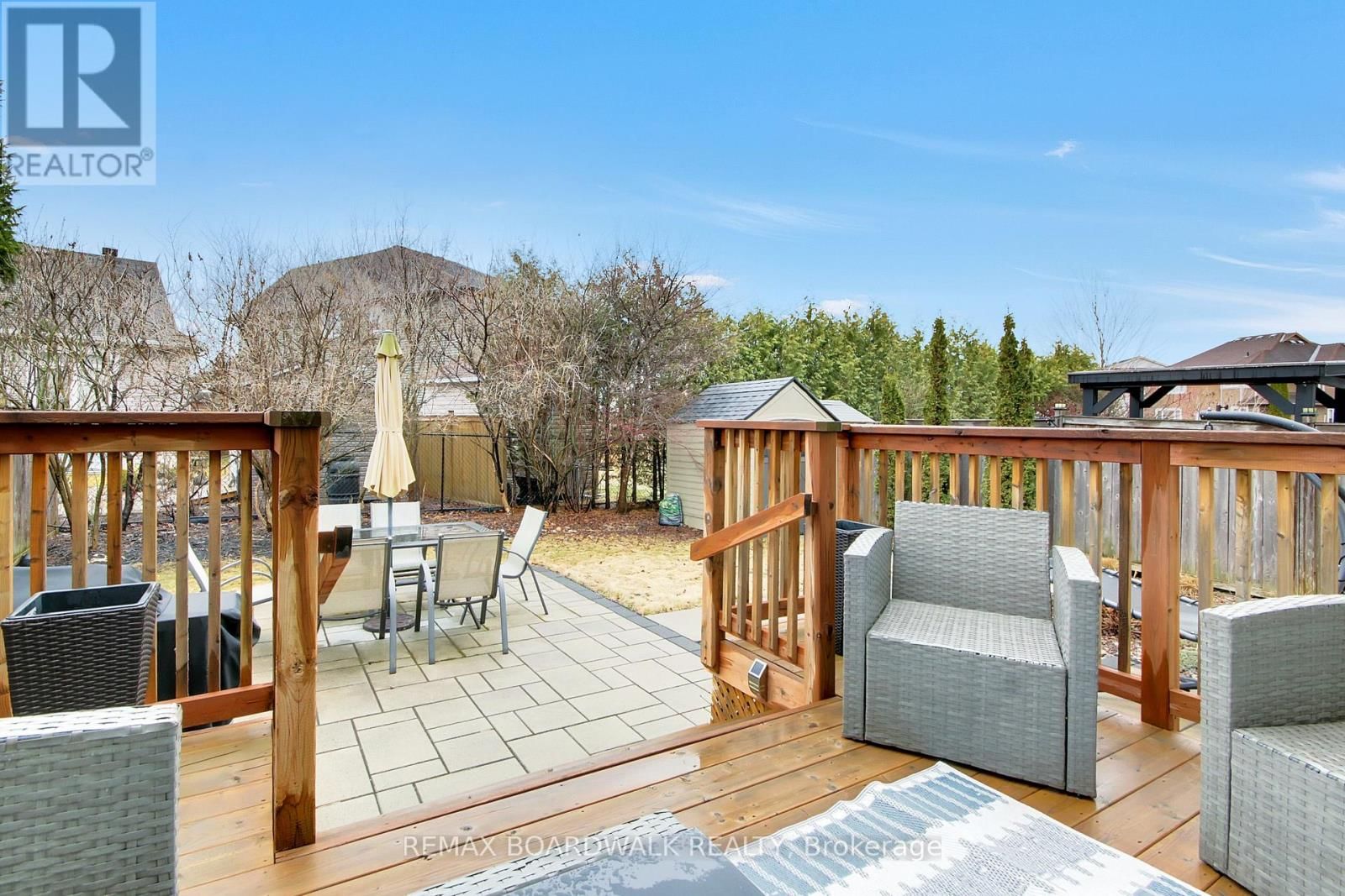 802 TONY GEORGE PLACE EAST Image 26