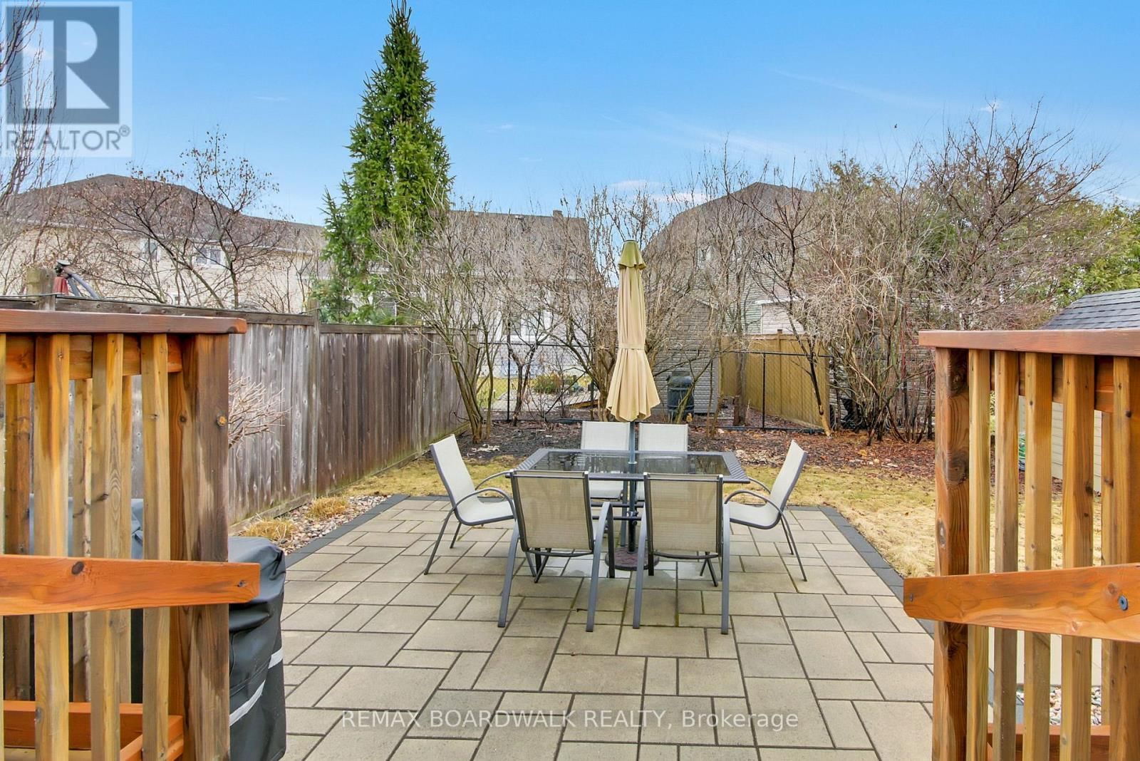 802 TONY GEORGE PLACE EAST Image 27