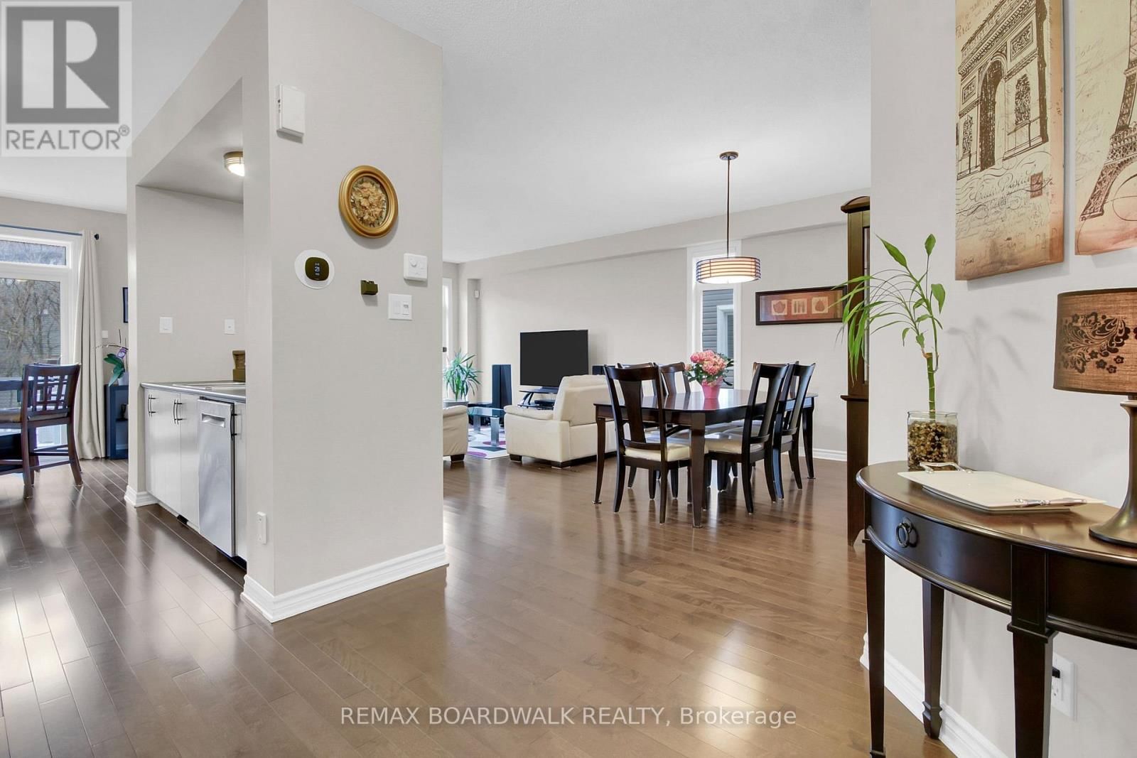 802 TONY GEORGE PLACE EAST Image 5