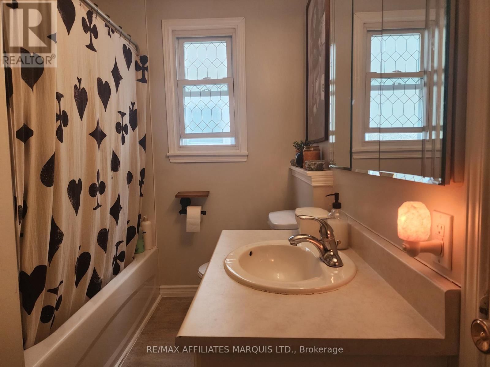 712 ELEVENTH STREET EAST Image 13