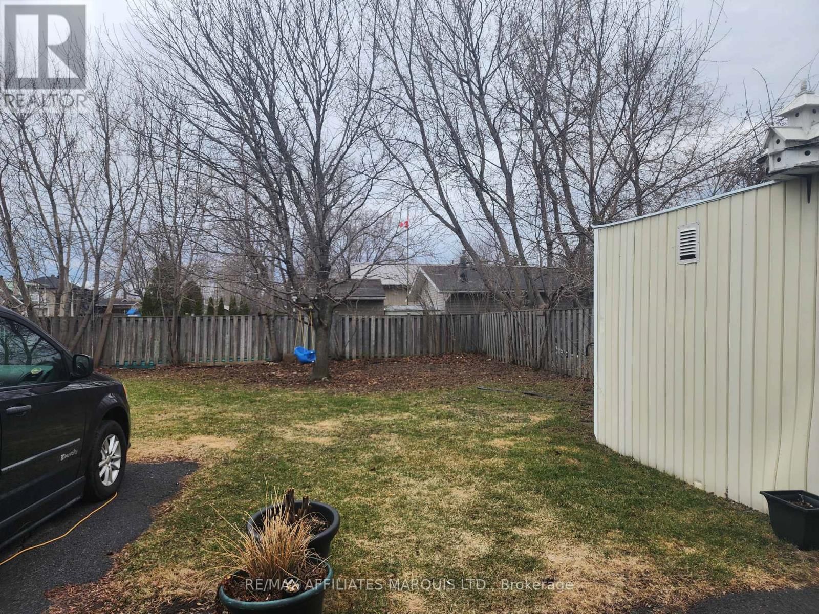 712 ELEVENTH STREET EAST Image 23