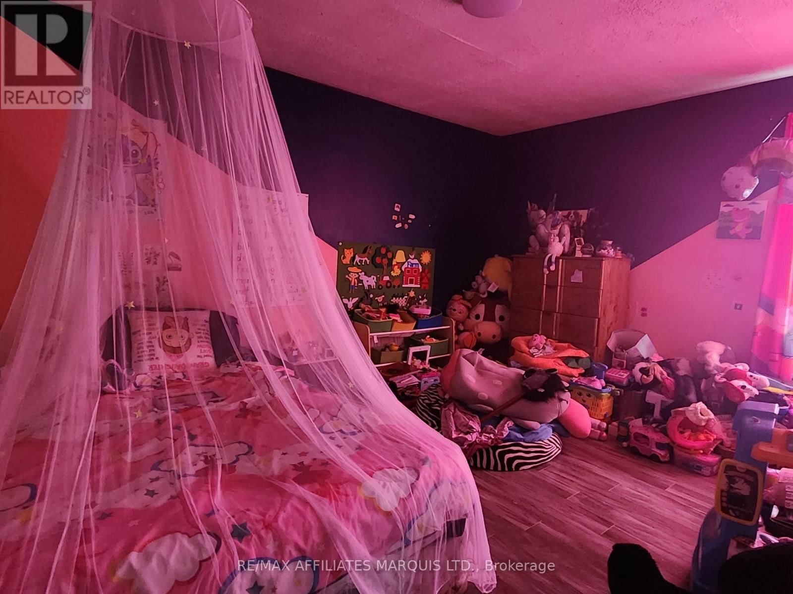 712 ELEVENTH STREET EAST Image 29