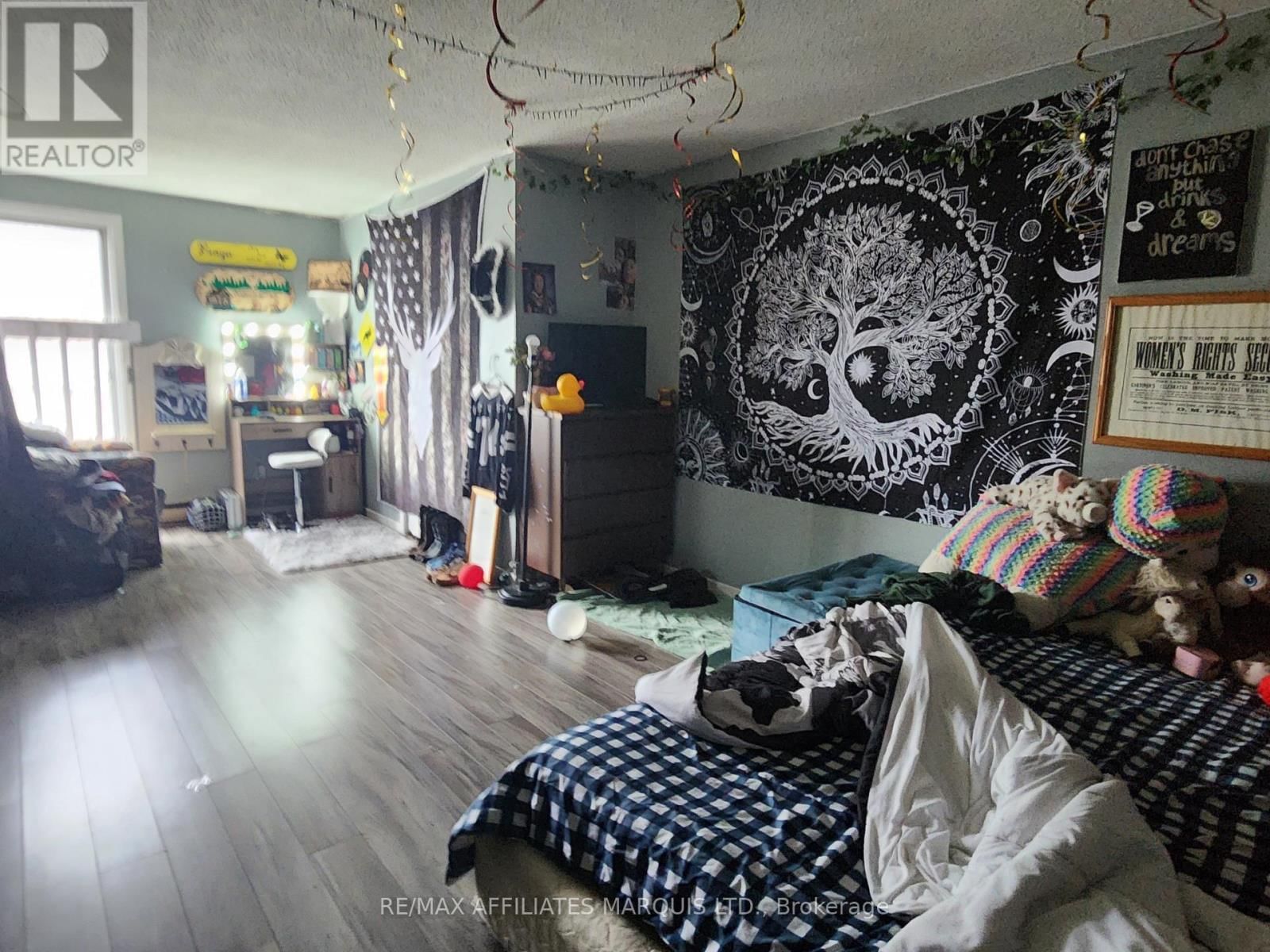 712 ELEVENTH STREET EAST Image 33